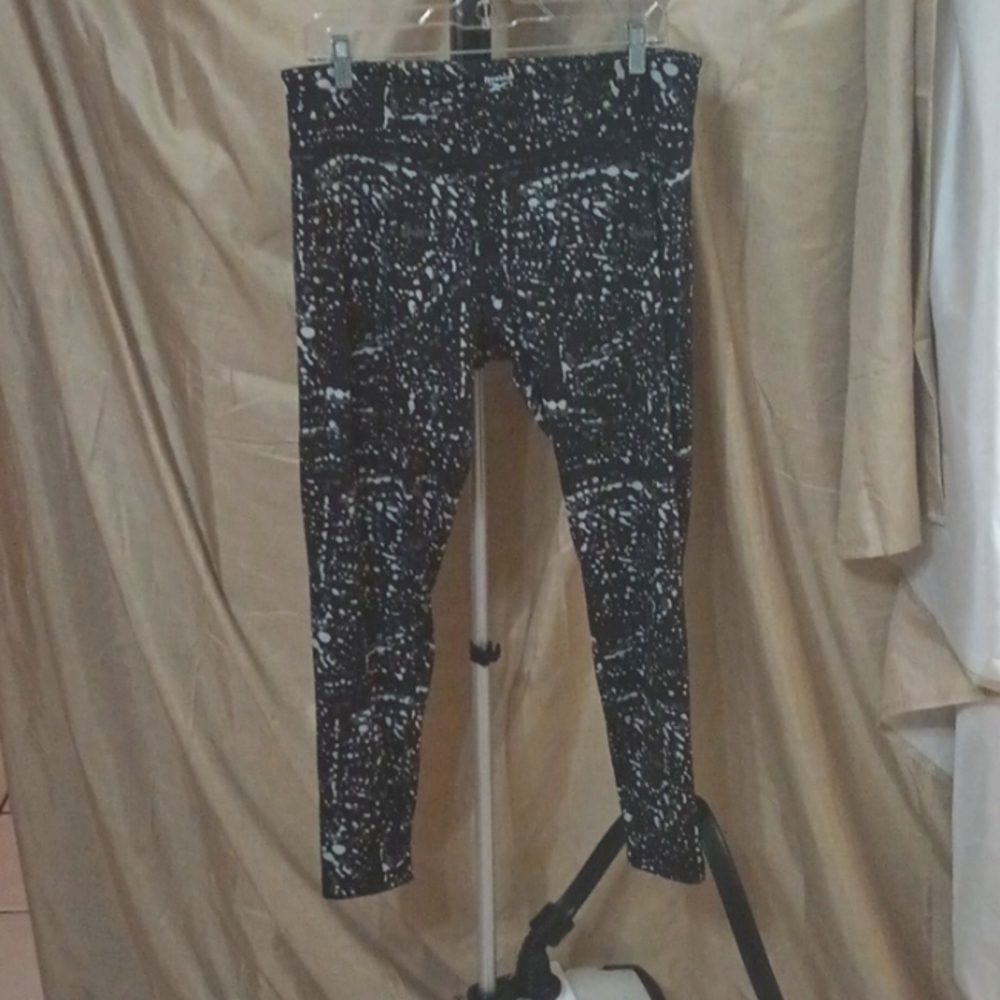 Reebok pattern black leggings